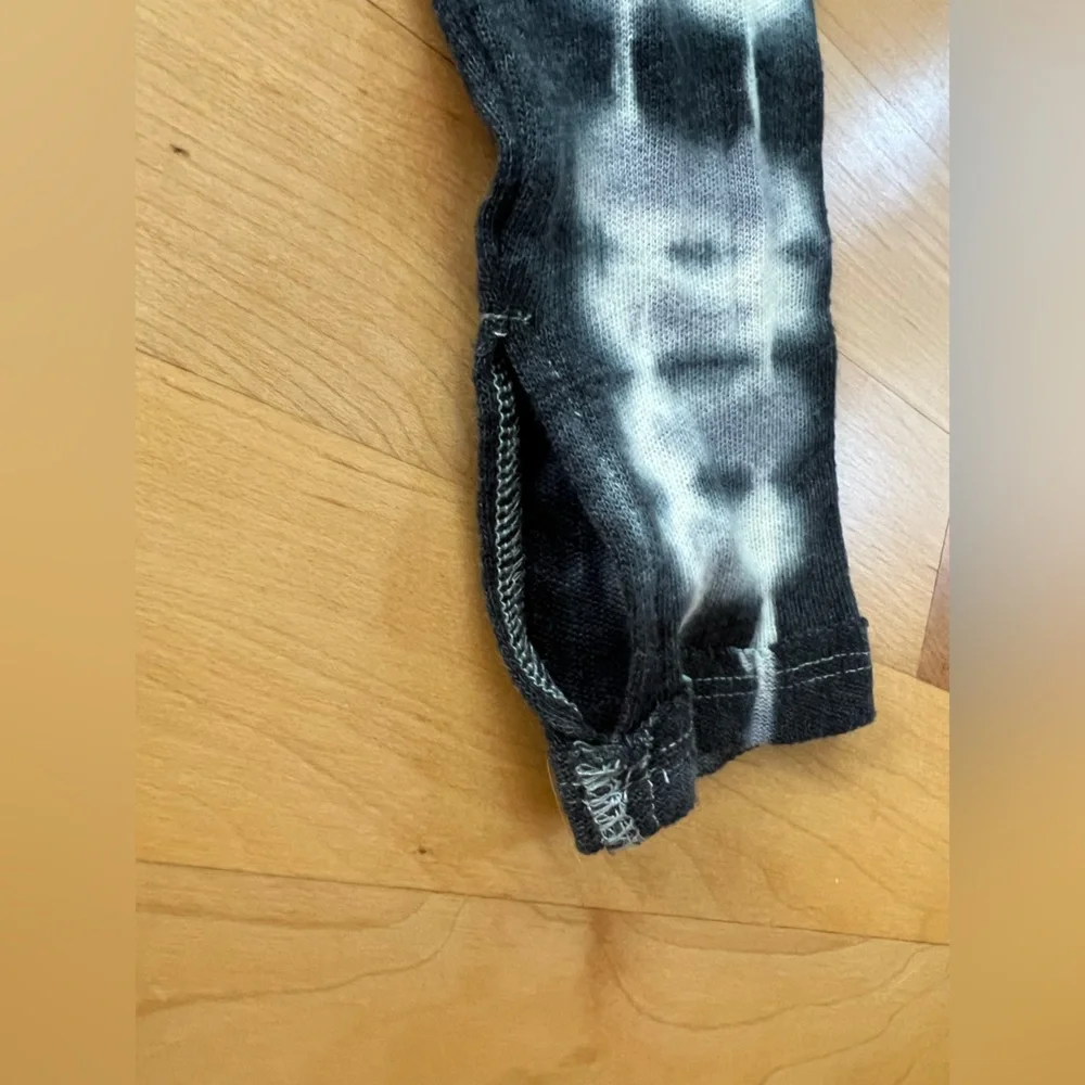 ✌️Psychedelic Groovy Long Sleeve Charcoal/White Tie Dye Free People/We The Free - Picture 10 of 15